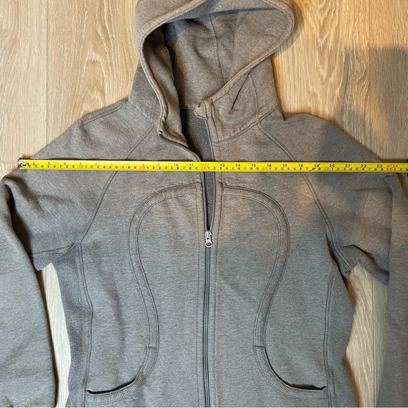 Lululemon Scuba Hoodie *Sparkle
Heathered Blurred Grey / Blurred Grey - Picture 5 of 10